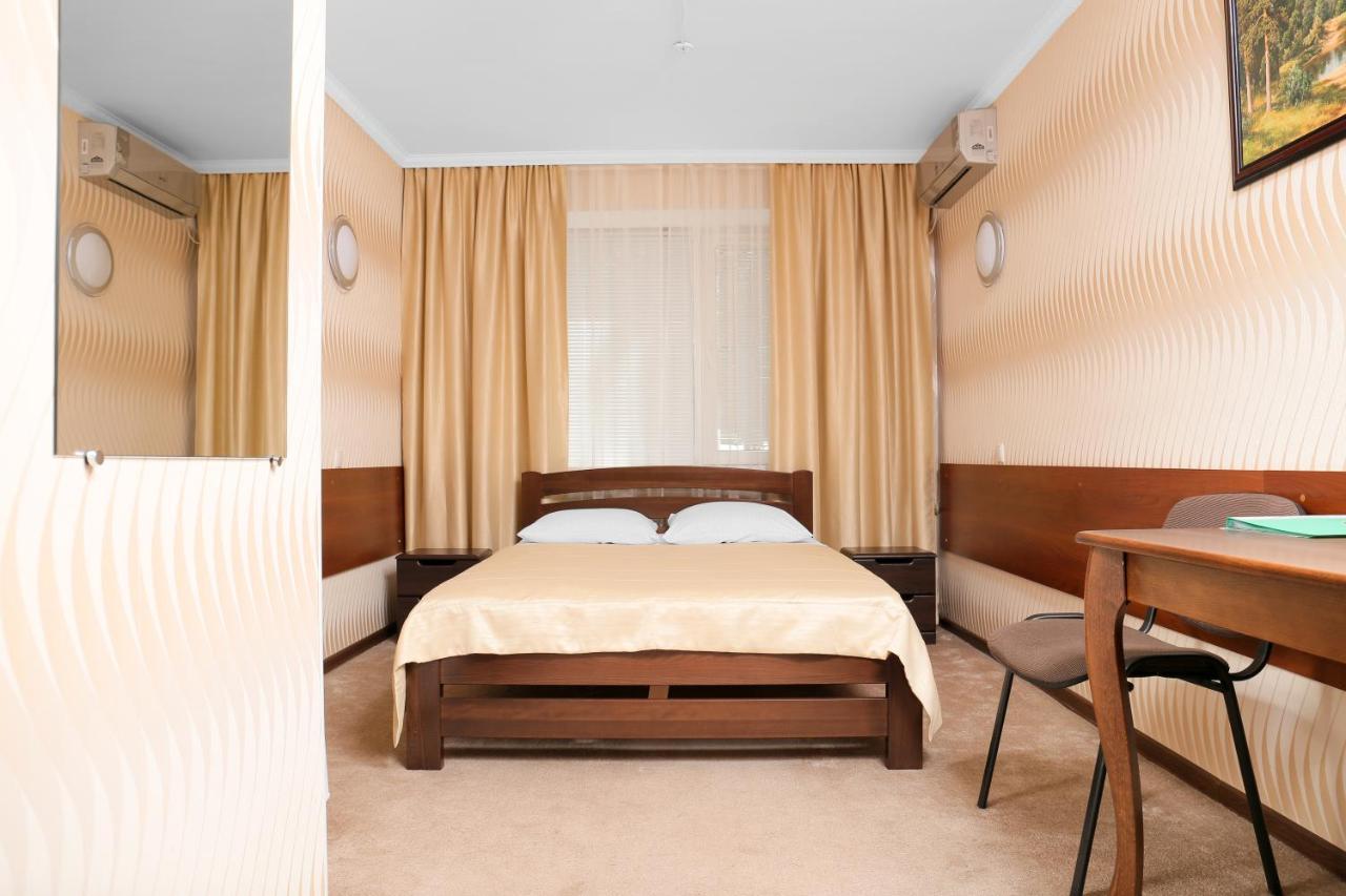 Green City Hotel Mykolaiv Exterior photo